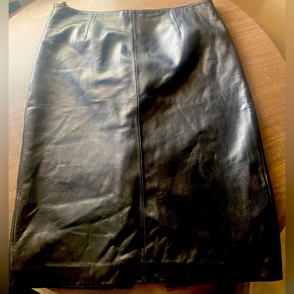 Vintage Black Sienna Studio Pencil Skirt - Size 12, 100% leather